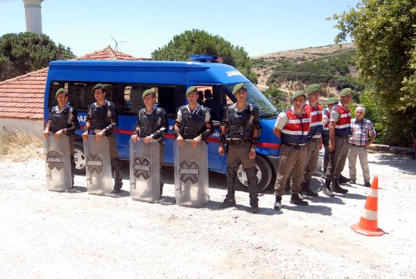 Karaburun'da RES toplantısı protesto edildi, arbede çıktı