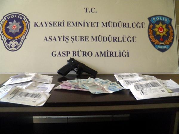 Maskeli soyguncu, eski işyerini soydu
