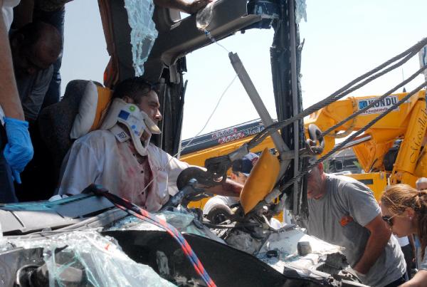 Antalya'da zincirleme kaza: 7 yaralı