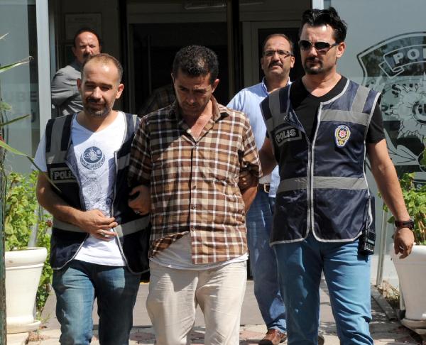 Çaldığı paralarla köfteci dükkanı açmış