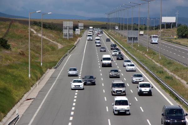 Tatilciler yola erken çıktı