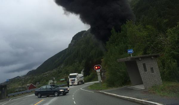Norveç'te petrol tankeri tünelde patladı