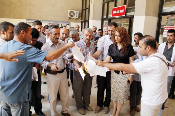 Şanlıurfa’da memurlardan protesto