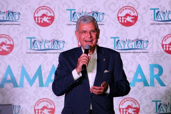 TAYGİAD, Eminönü'nde vatandaşlara sokak iftarı verdi