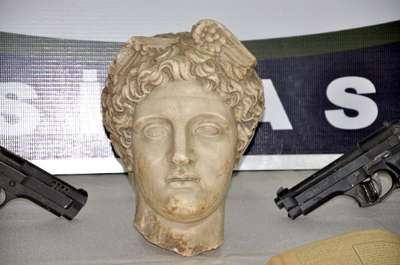 Rüzgar tanrıçası Hermes'in 2 bin yıllık heykel başı Sivas'ta ele geçirildi