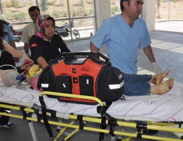 Yaralı kızını motosikletle ambulansa yetiştirmeye çalıştı ama kurtaramadı