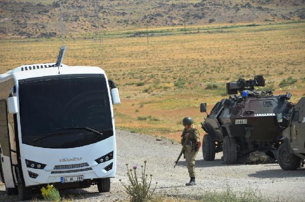 Ağrı Dağı eteklerinde PKK'lılarla çatışma
