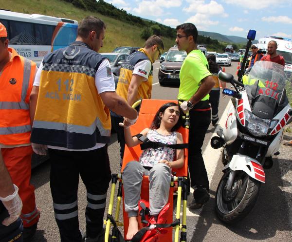 Bolu'da otomobil takla attı: 3 yaralı