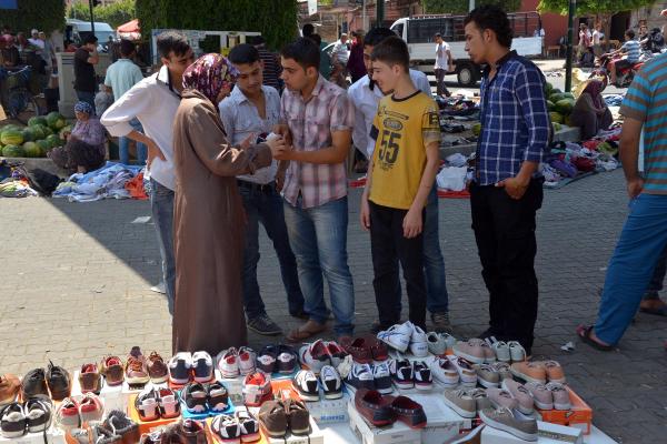 Bayram arifesinde bit pazarında yoğunluk
