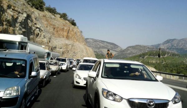 Antalya- Korkuteli karayolunda trafik durdu