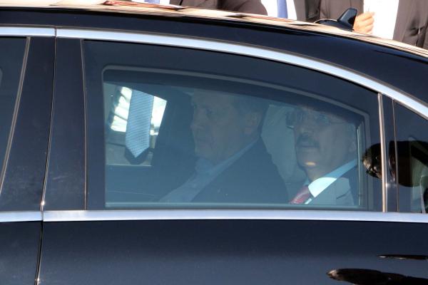 Cumhurbaşkanı Erdoğan'dan mezarlık ziyareti