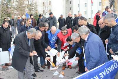 Nevşehir'deki memurlar da bordro yaktı