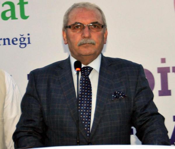 Sivas Belediyesi kentteki mültecilere iftar yemeği verdi