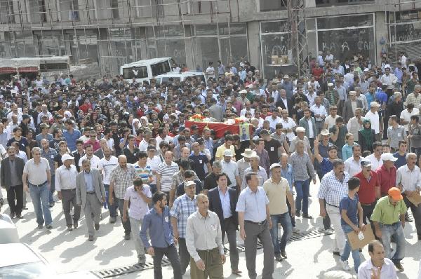 YPG'li Maruf Yardımcı Yüksekova'da toprağa verildi