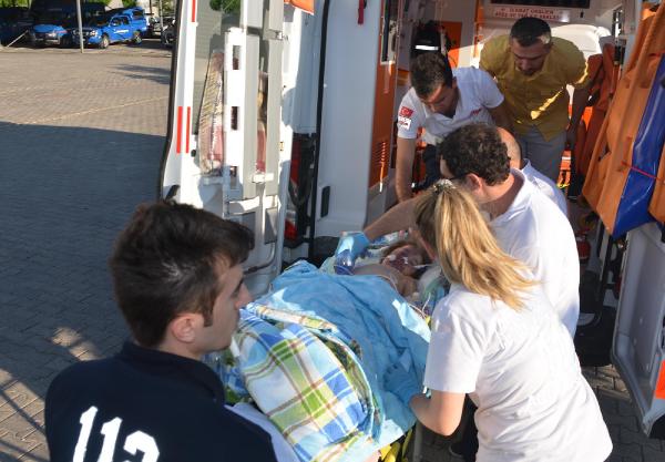 Kazada yaralanan çocuk hava ambulansı ile sevk edildi