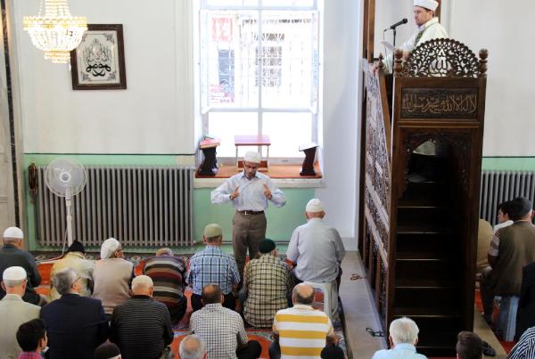 Bayram namazında işaret diliyle hutbe