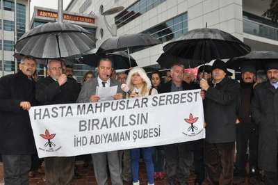 İHD üyeleri hasta mahkumların serbest bırakılmasını istedi