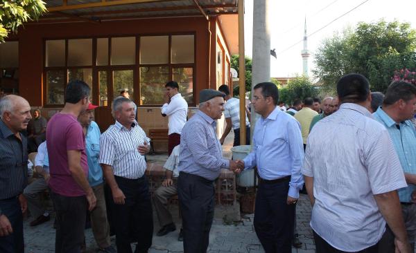 Trafik kurbanı tarım işçilerinin köyünde buruk bayramlaşma