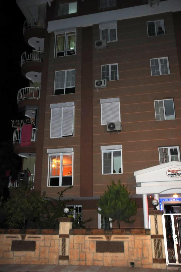 Antalya'da akrabaların kız kaçırma kavgası: 1 yaralı