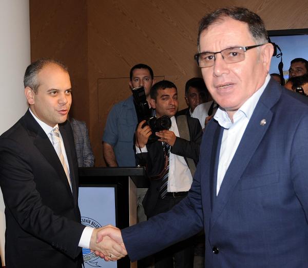 Bakan Kılıç, bayramı memleketinde kutladı
