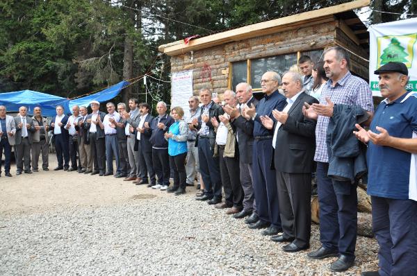 Artvinliler Cerattepe’de bayramlaştı