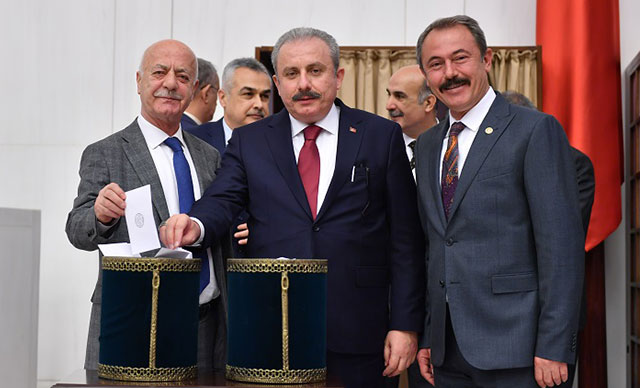 AKP'li Şentop yeni TBMM Başkanı oldu
