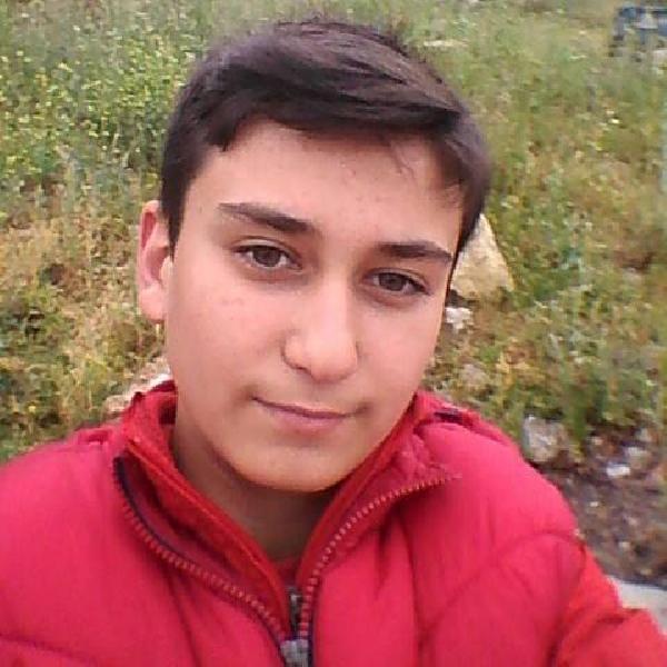 Güvenlik şeridinde otomobil çarptığı genç öldü, babası yaralandı