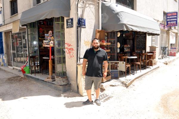 Alsancak'ın son gözdesi, Eskici Kahveci Gazozcu
