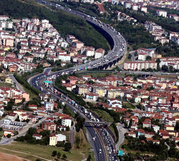 Tatil dönüşü trafiği için yoğun önlem