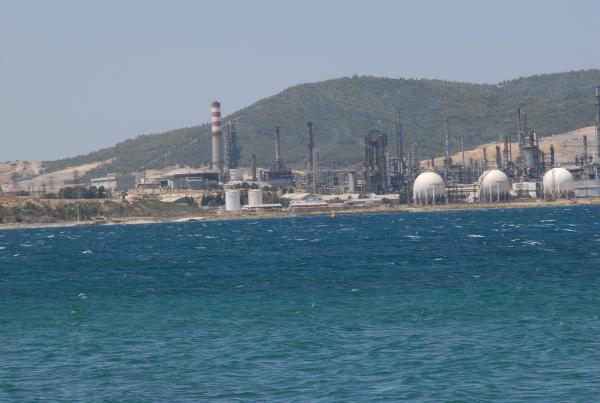 Tüpraş'taki yangının nedeni tuz giderici çıkış hattındaki kaçakmış