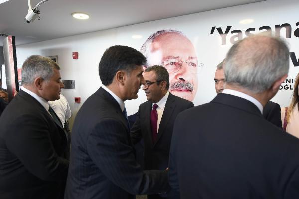 CHP'de partililerle bayramlaşma