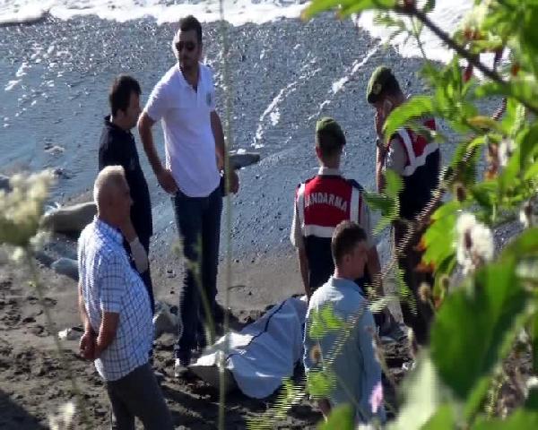 Serinlemek için denize giren genç boğuldu
