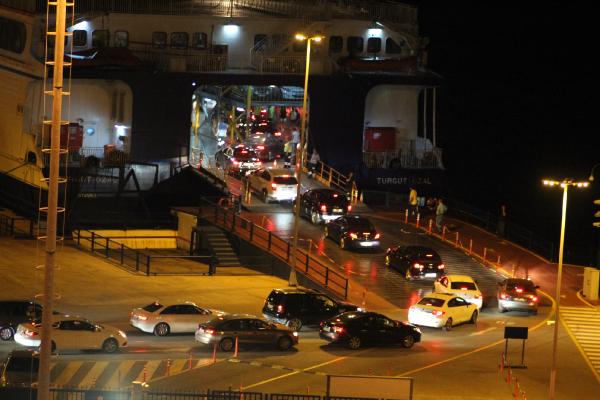 Bandırma’da tatilcinin dönüş yoğunluğu