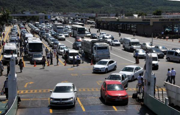 Yalova’da 'dönüş' yoğunluğu başladı (2)