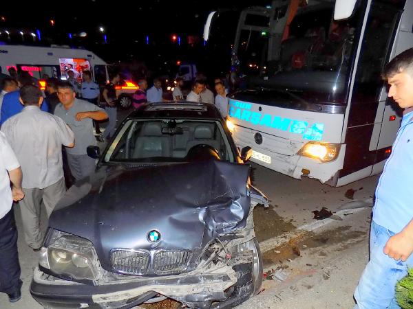 Çorum'da zincirleme kaza: 3 yaralı