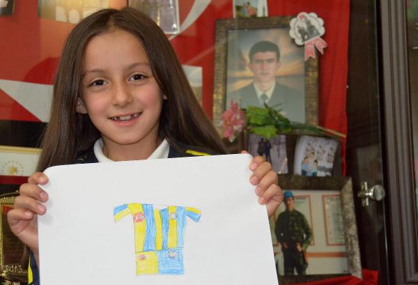Şehit mezarına Fenerbahçe notu yazan 8 yaşındaki Gülsüm'ün İstanbul’da maç izleme hayali