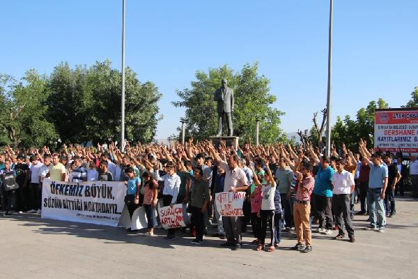 Suruç'taki canlı bomba saldırısı Şırnak'ta kınandı