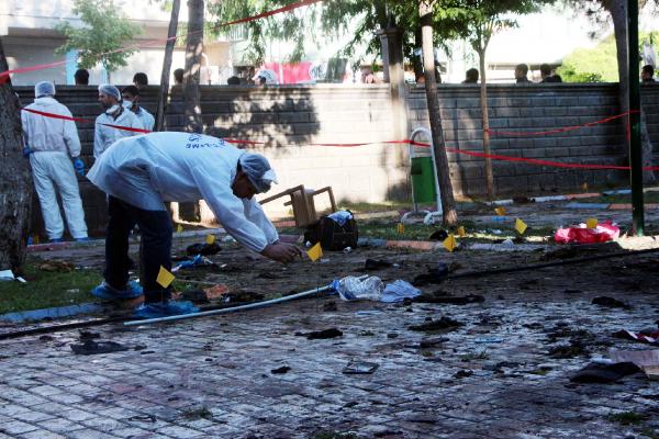 Suruç'ta canlı bomba dehşeti (13)
