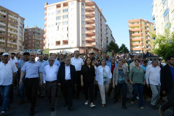 Suruç'taki canlı bomba saldırısına Diyarbakır'dan tepki (2)