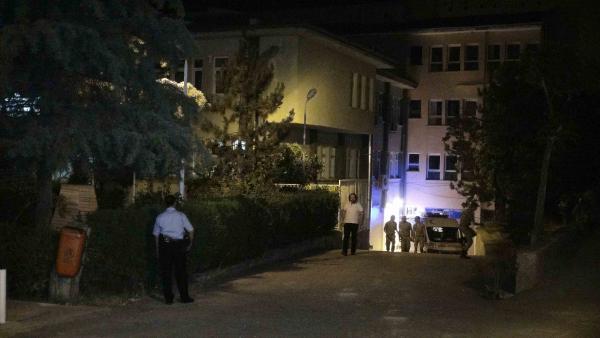Adıyaman'da teröristler ile asker arasında çatışma: 1 şehit, 2 yaralı (2)