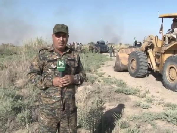 Muhabirin anonsu sırasında yaşanan büyük patlama kamerada...