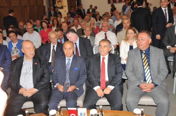 Vali Cebiroğlu: Betonlaştırarak Yalova’ya zulüm yapmayalım