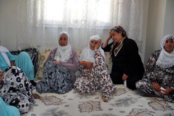 Suruç'taki patlamada ölen Uğur'un Cizre'deki evinde yas
