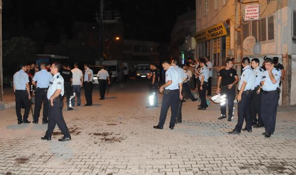 Mahalleli ile Iraklı Türkmenler arasında 'çatapat' kavgası: 3 yaralı