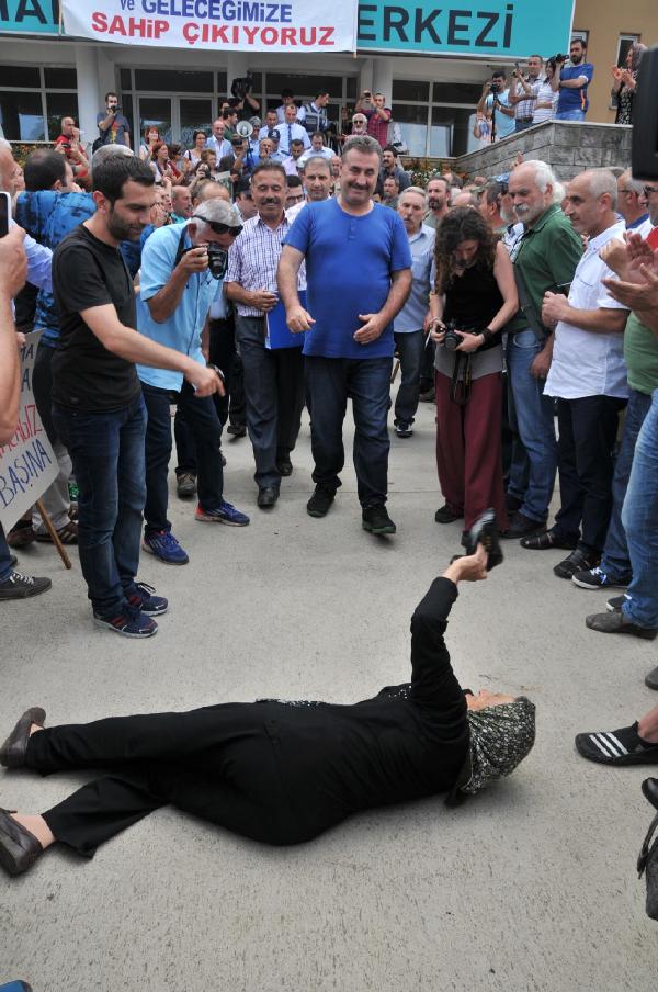 Fındıklı’da ÇED toplantısı protesto edildi; 'Bizden bir kaşık su alamazlar'