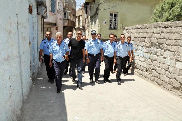 Birecik’te Suriyelilere ait ruhsatsız 35 işyeri mühürlendi