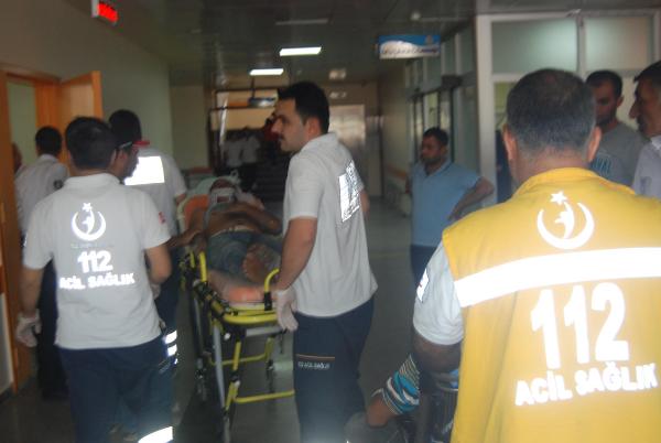 Nizip'te kaza: 3'ü Suriyeli, 4 yaralı