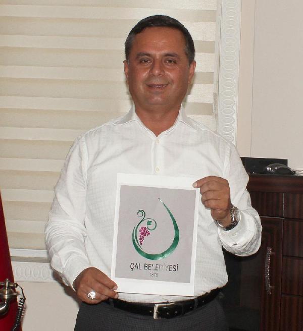 Çal'ın yeni logosu 'Çal Karası' üzümü