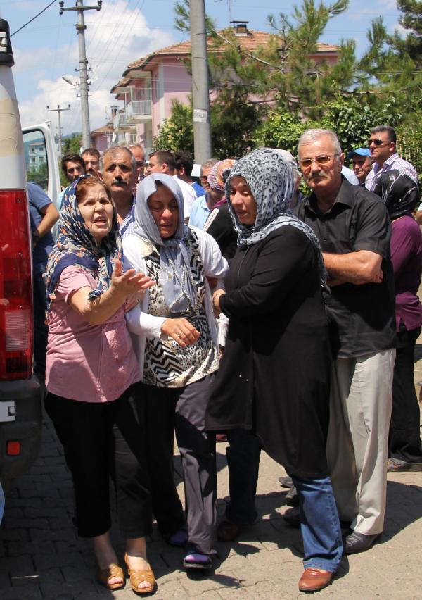 Ali Can Vural'ın babası cenazeye gelen dernek üyelerini kovdu