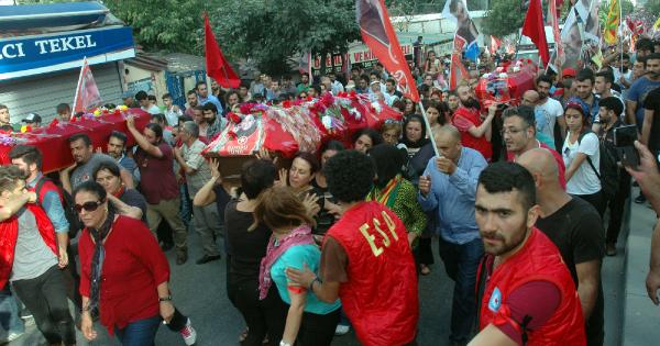 Suruç saldırısında ölen 3 kişi Gazi Mezarlığı’na defnedildi
